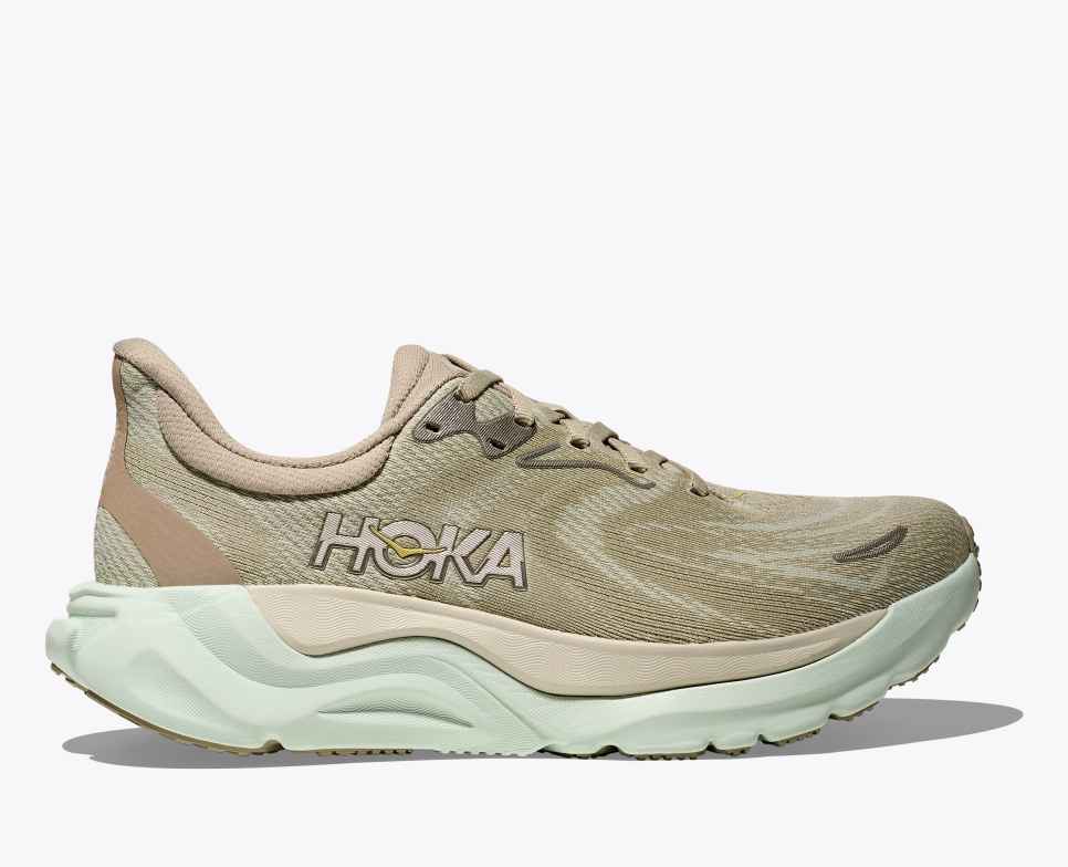 Women’s Arahi 8